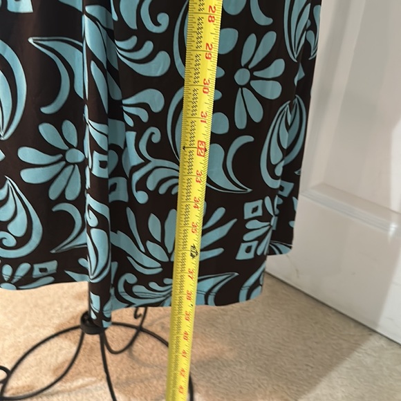 Dress, short sleeve, V neck, back sash. - Picture 6 of 6